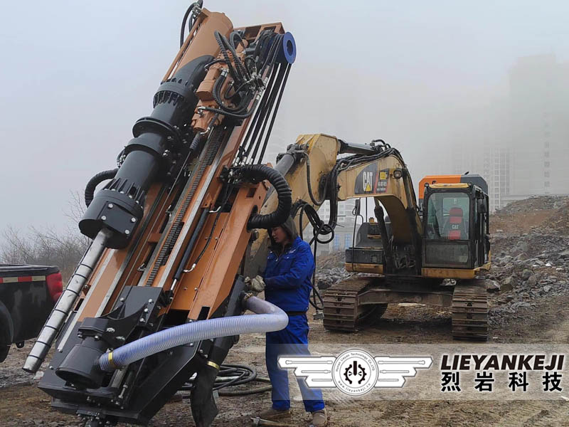 機(jī)載式液壓劈裂機(jī)應(yīng)用于地基開挖